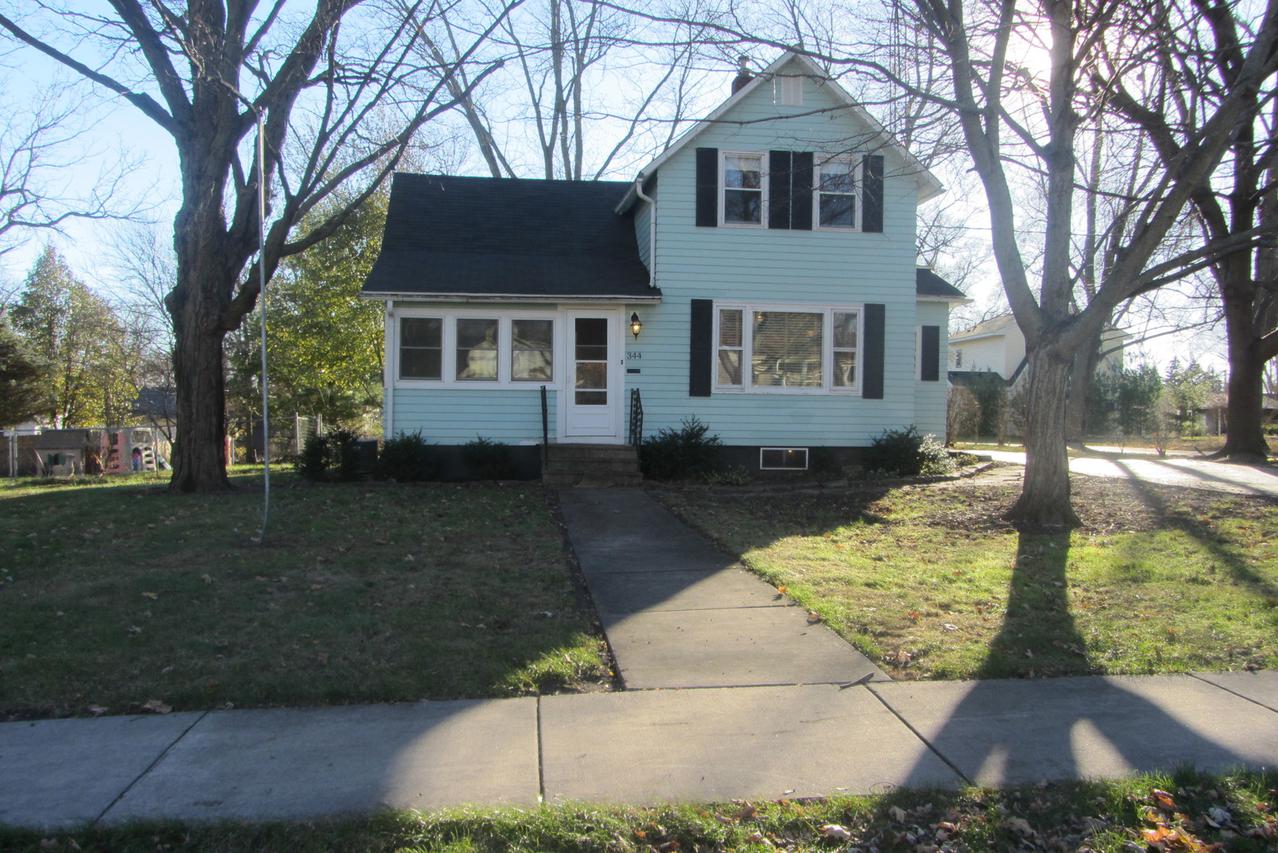344 Home St., Sycamore, IL 60178