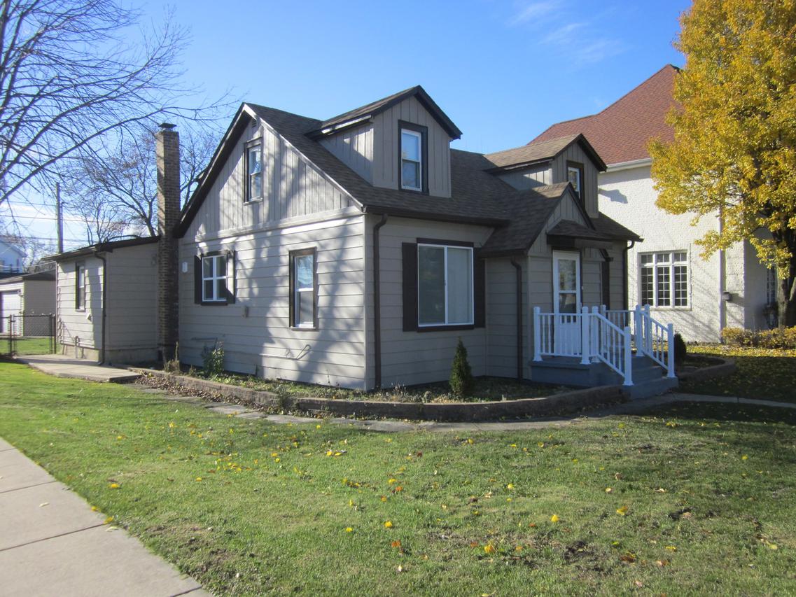 7001 W 96th St., Oak Lawn, IL 60453