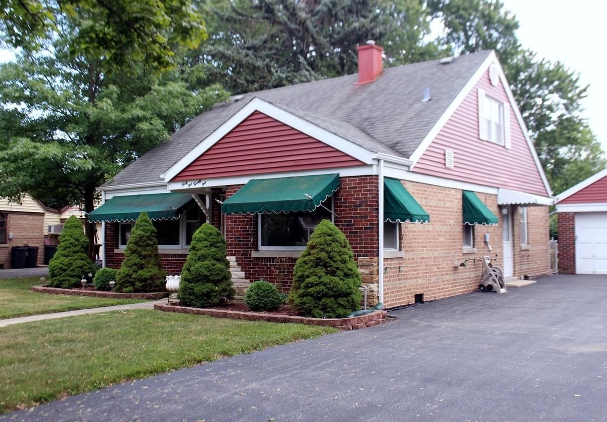 4121 Wainwright Pl., Oak Lawn, IL 60453