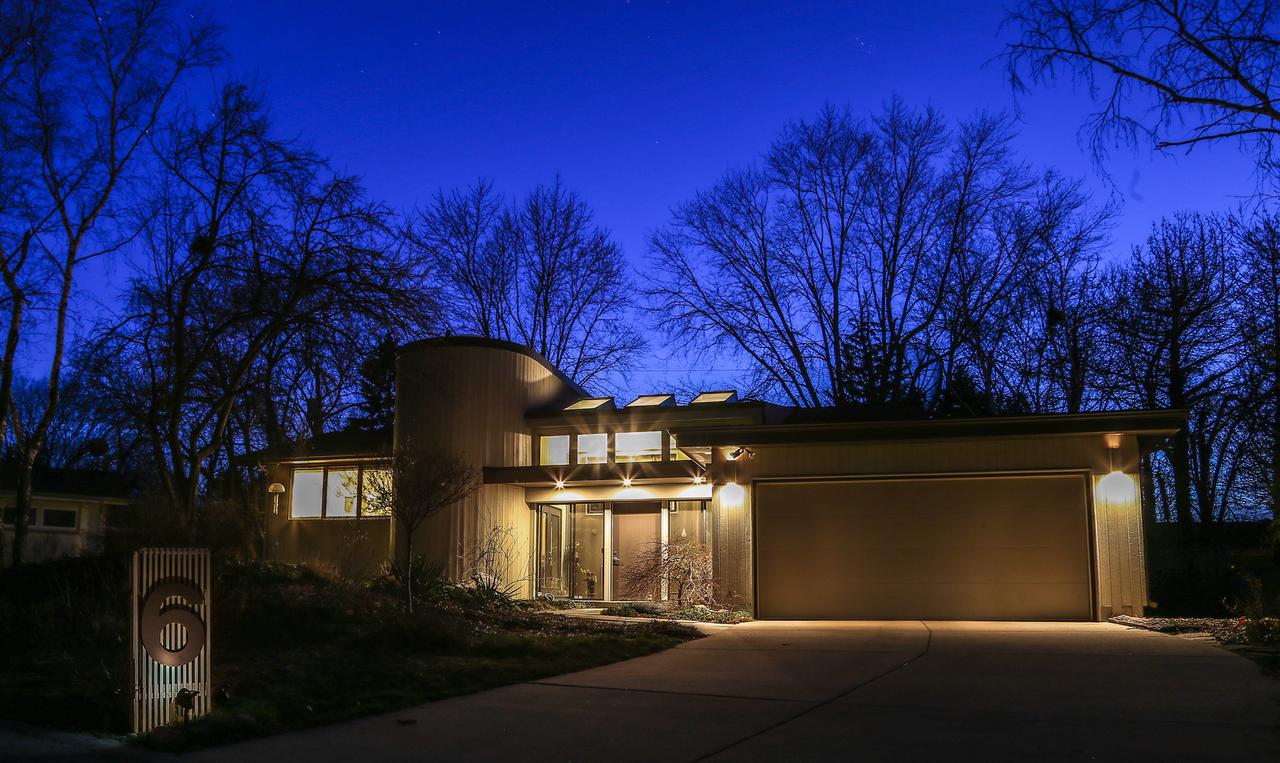 6 Willowbrook Ct., Champaign, IL 61820