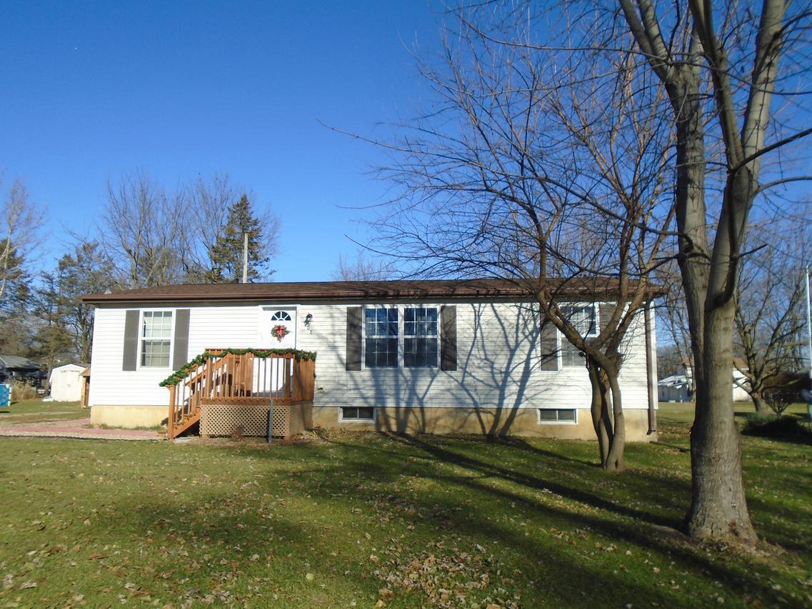 108 Dayton St., Lamoille, IL 61330