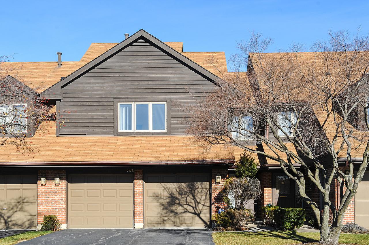 708 Picardy Cir., Northbrook, IL 60062