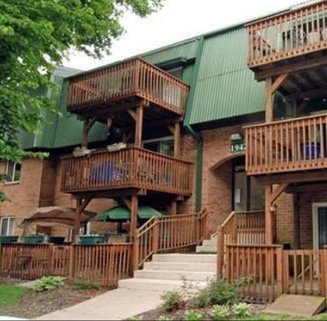 1942 Tall Oaks Dr. #2B, Aurora, IL 60505