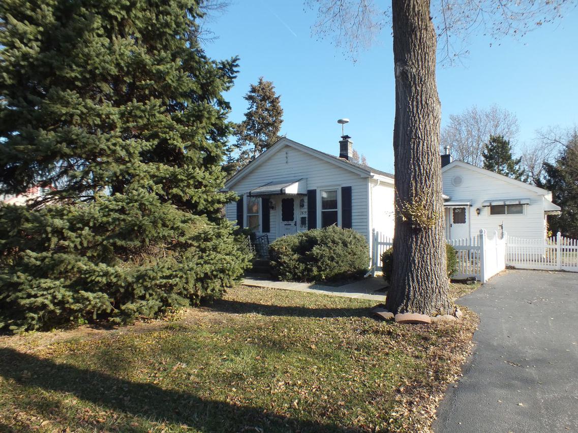 7815 Clarendon Hills Rd., Willowbrook, IL 60527