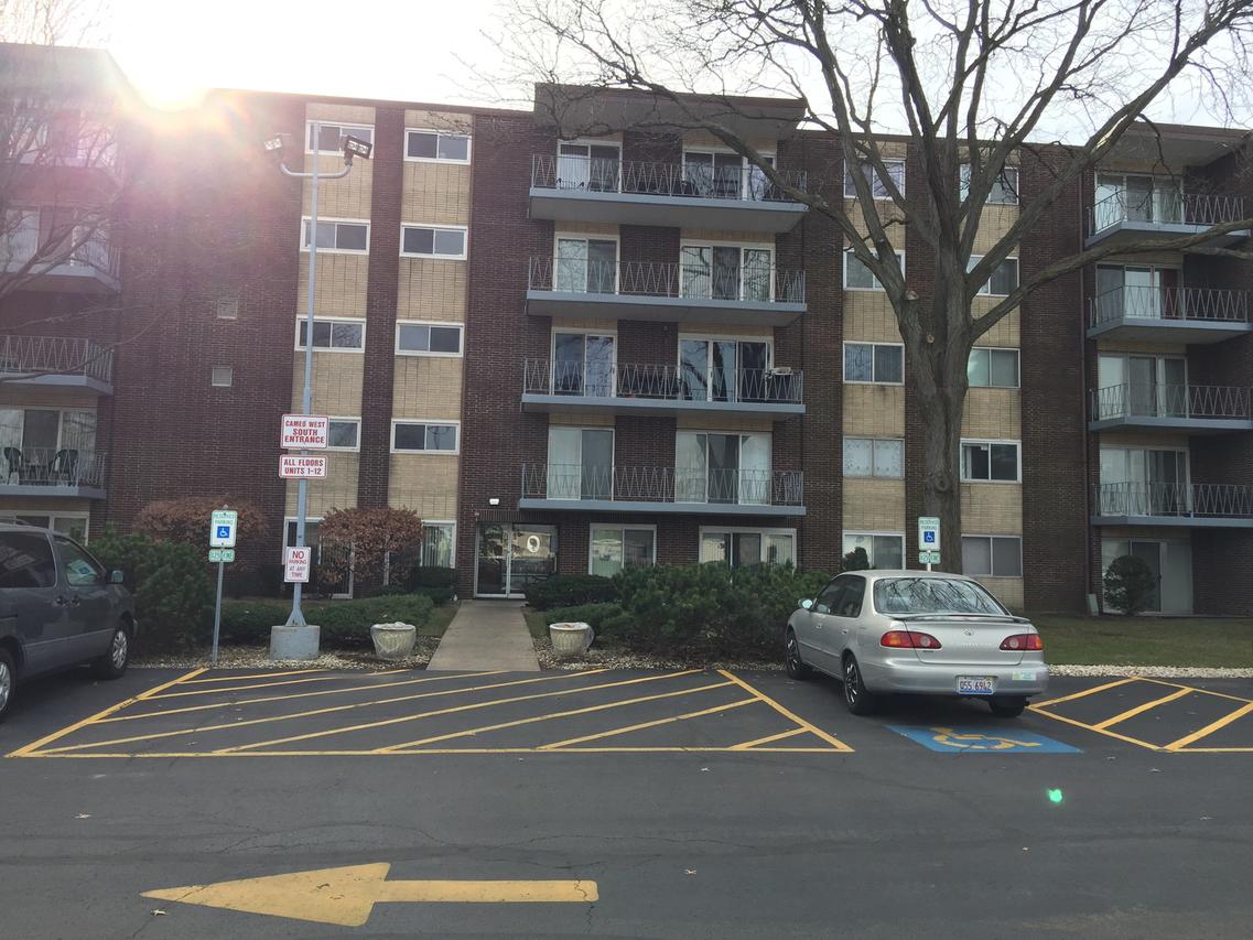 2900 Maple Ave. #8E, Downers Grove, IL 60515