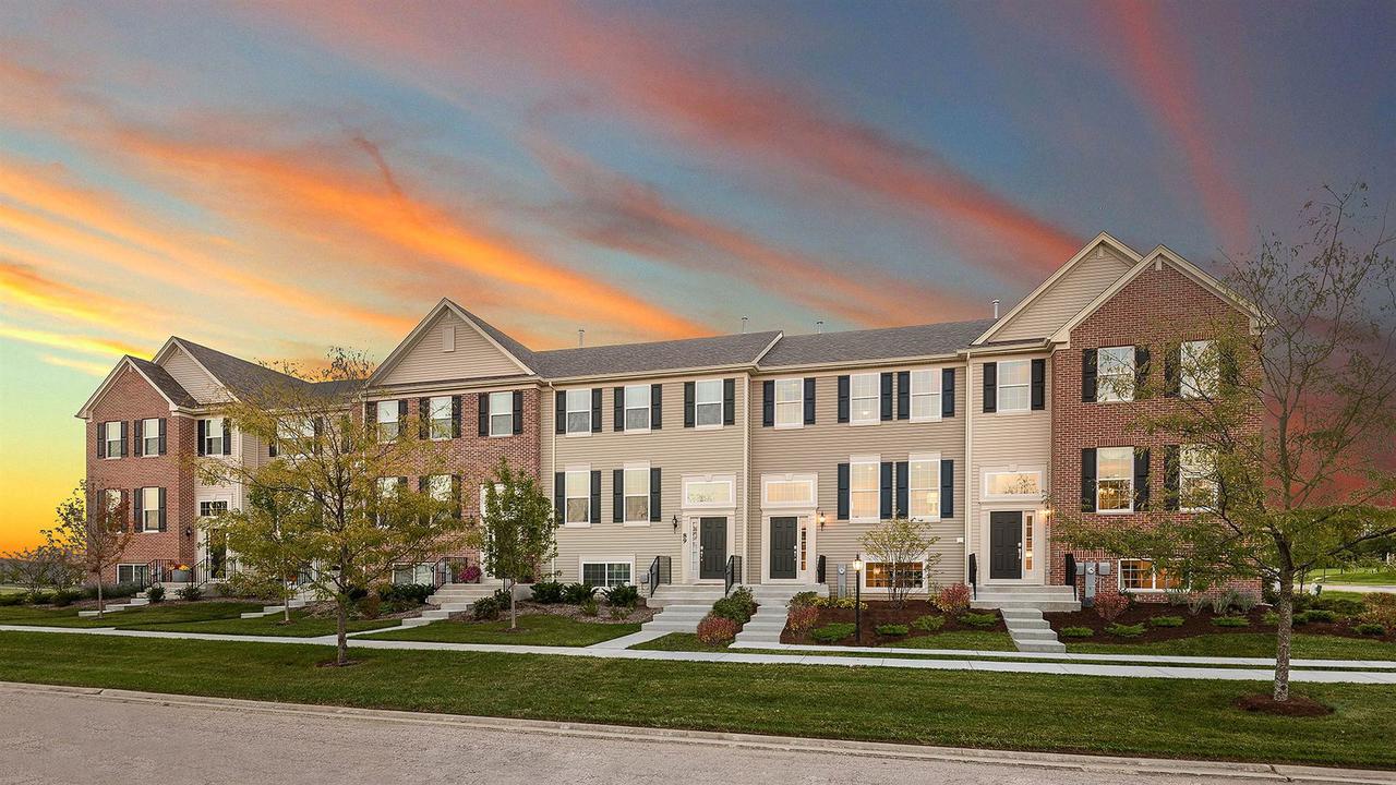 210 Lionel Dr., Grayslake, IL 60030