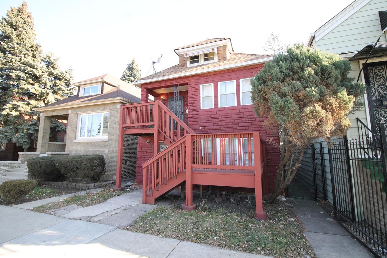 8639 S Phillips Ave., Chicago, IL 60617