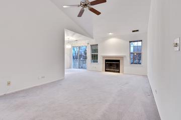 1236 Churchill Ct., Buffalo Grove, IL 60089