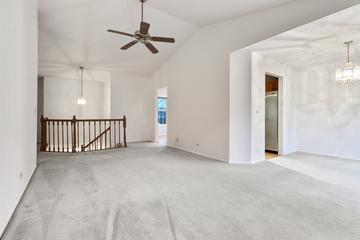 1236 Churchill Ct., Buffalo Grove, IL 60089
