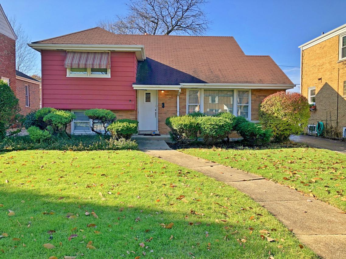 828 S Ashland Ave., La Grange, IL 60525