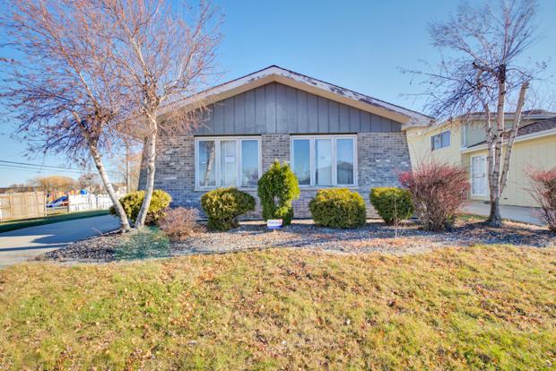 18017 Idlewild Dr., Country Club Hills, IL 60478