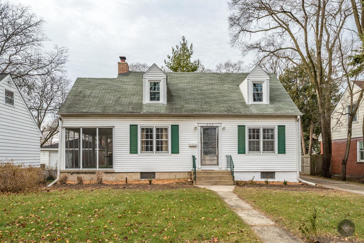 222 S Hudson St., Westmont, IL 60559