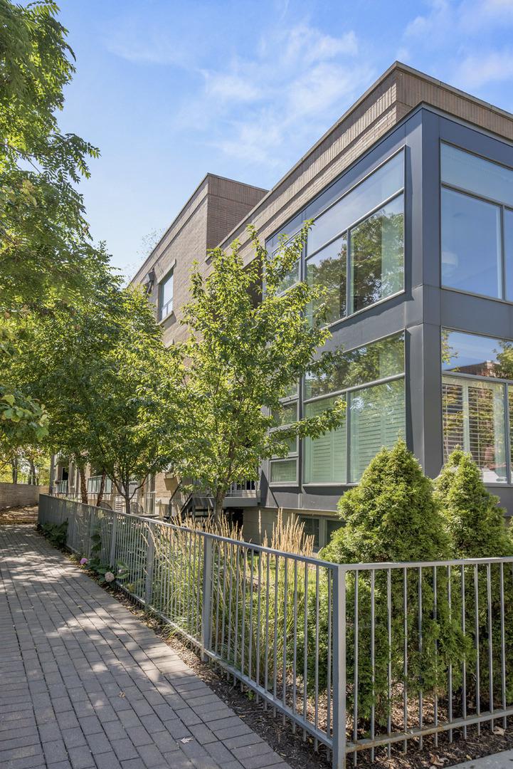 1307 W Wrightwood Ave. #104, Chicago, IL 60614