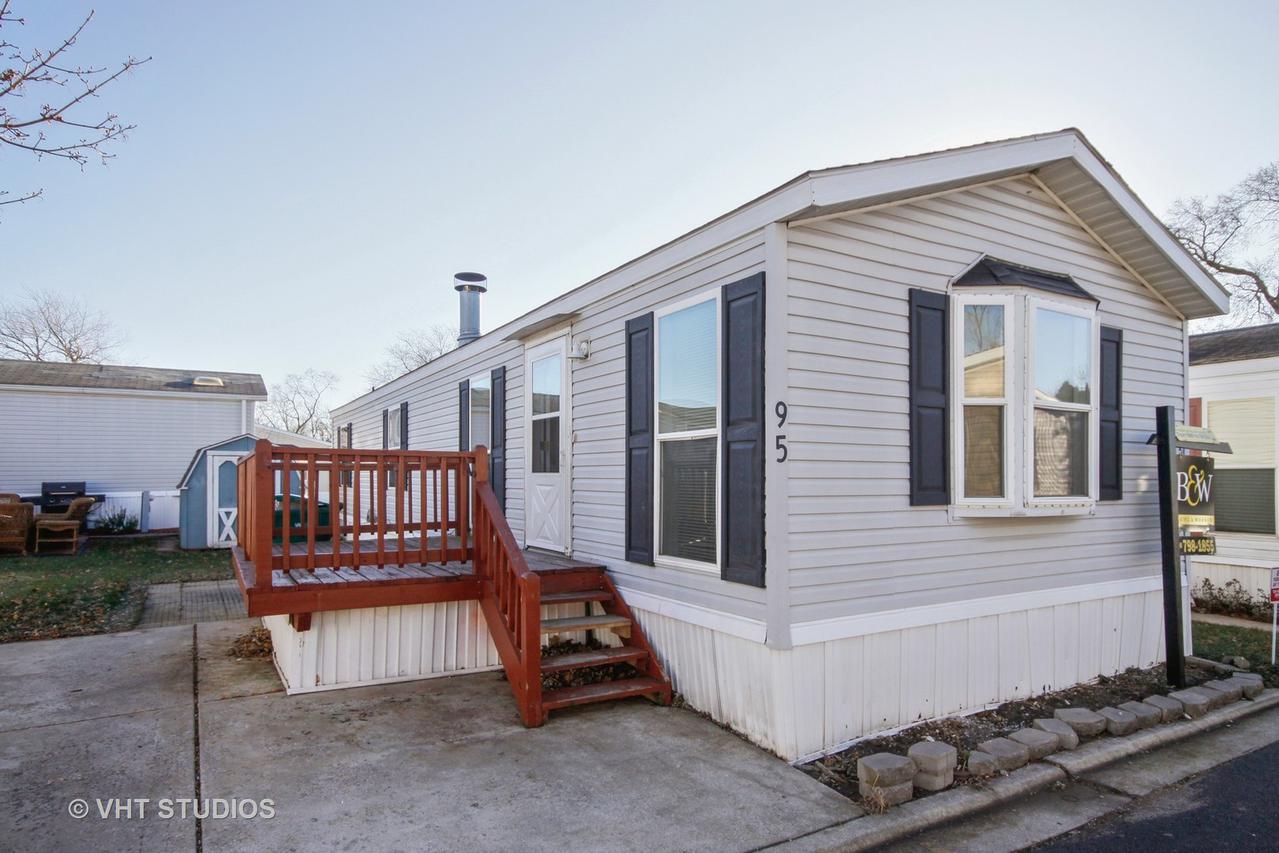 95 Hawthorne Dr., La Grange, IL 60525