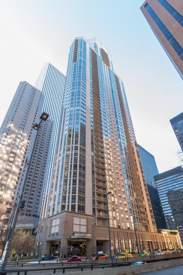 222 N Columbus Dr. #2708, Chicago, IL 60601