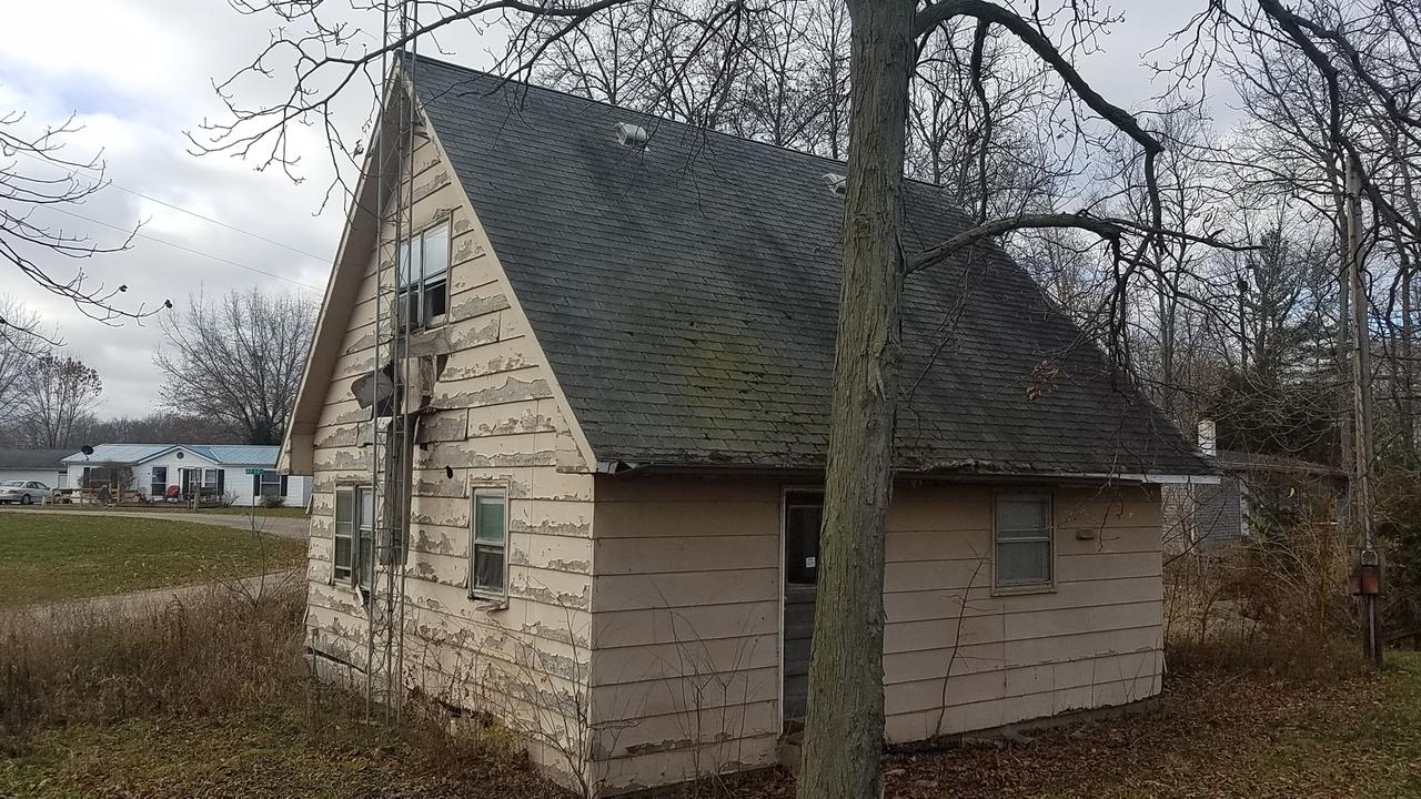 59 Shorts Dr., Neoga, IL 62447