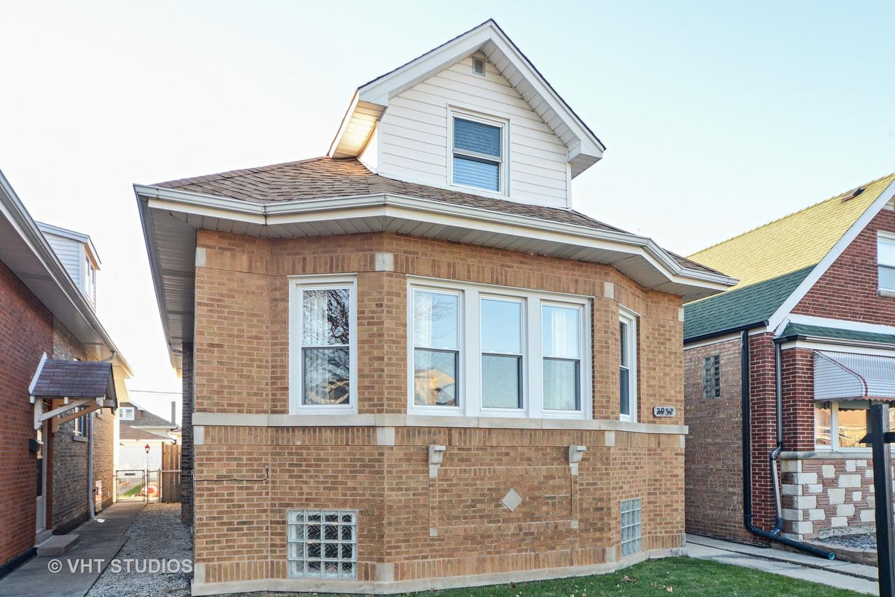2952 N Marmora Ave., Chicago, IL 60634