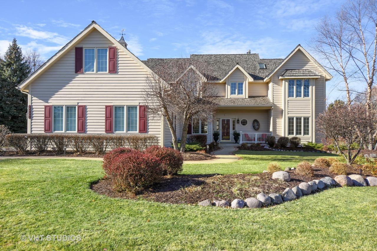 17820 W Pond Ridge Cir., Gurnee, IL 60031