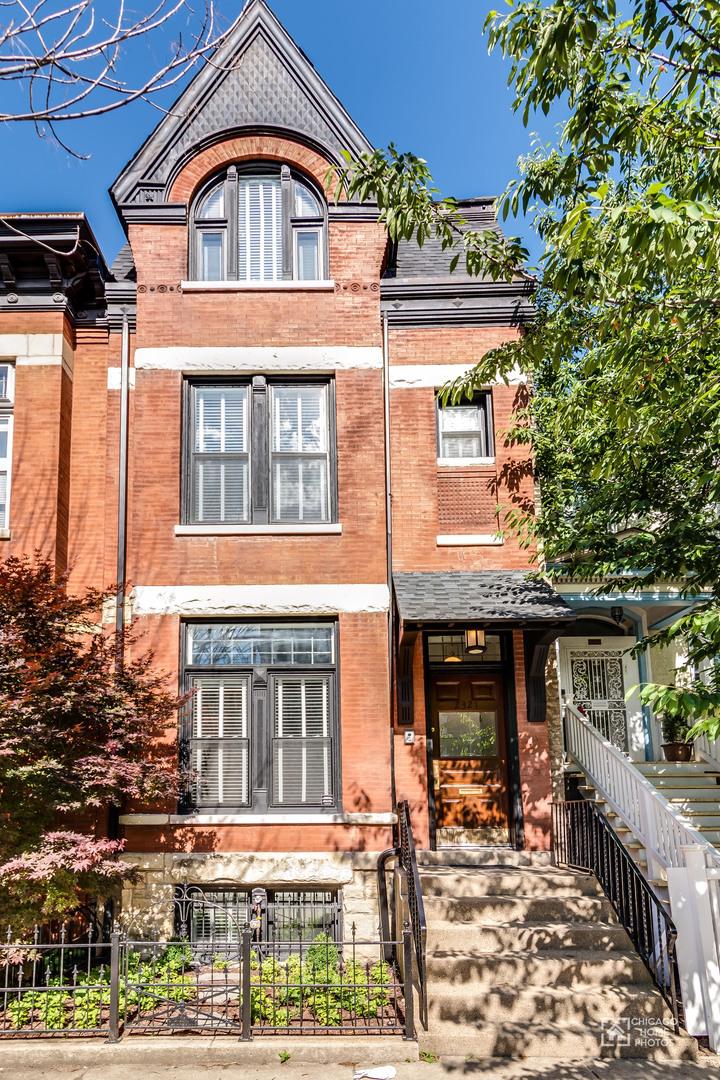 2321 N Halsted St., Chicago, IL 60614