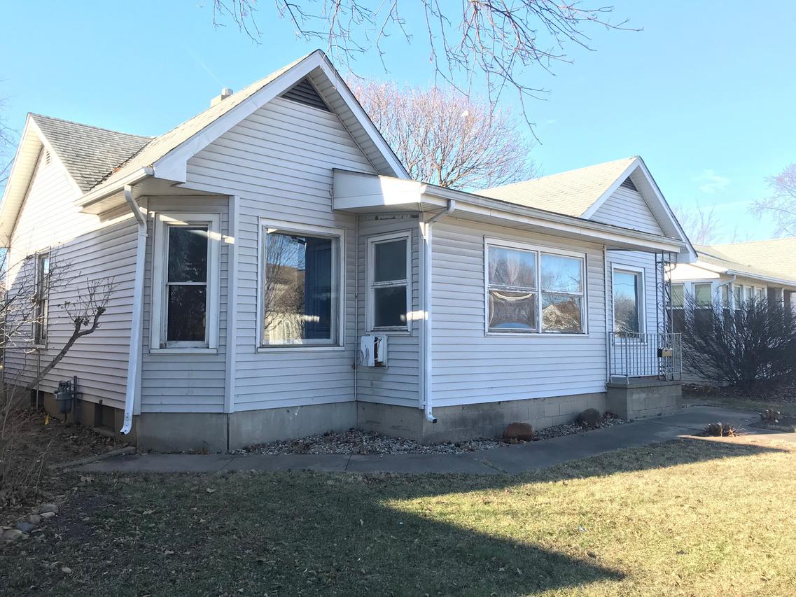 906 N Park St., Streator, IL 61364