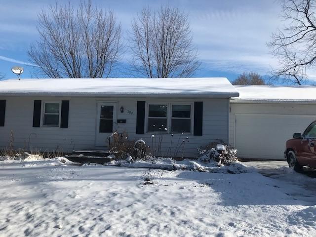 302 Sunset Dr., Polo, IL 61064