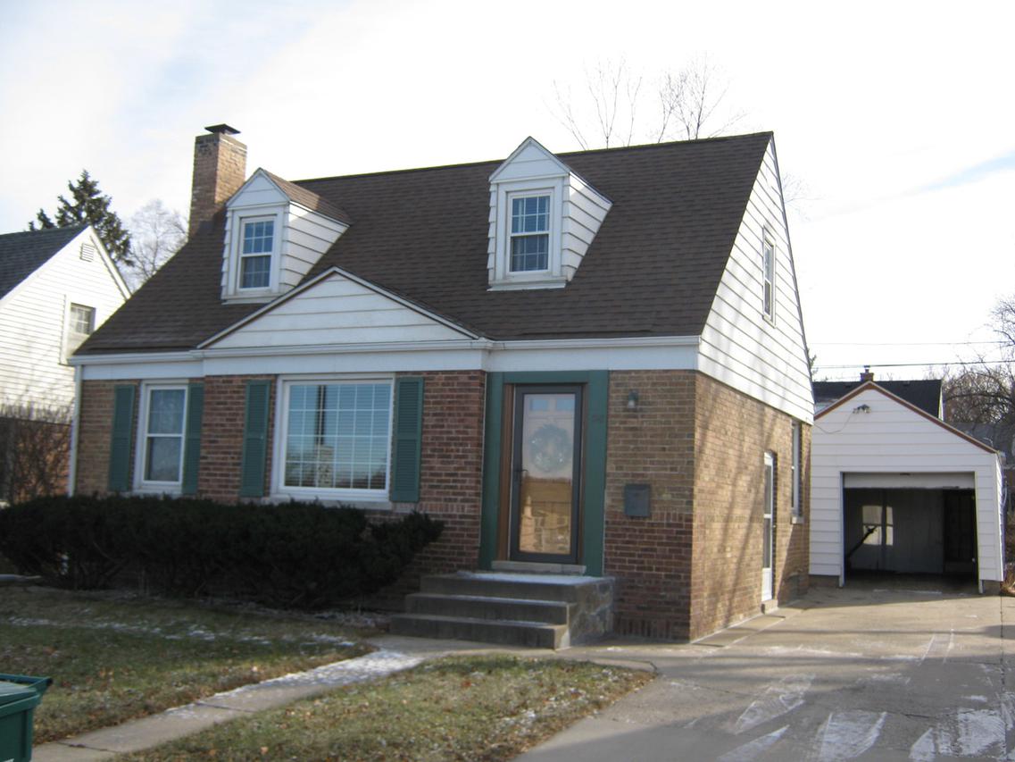 518 Sycamore Rd., Dekalb, IL 60115
