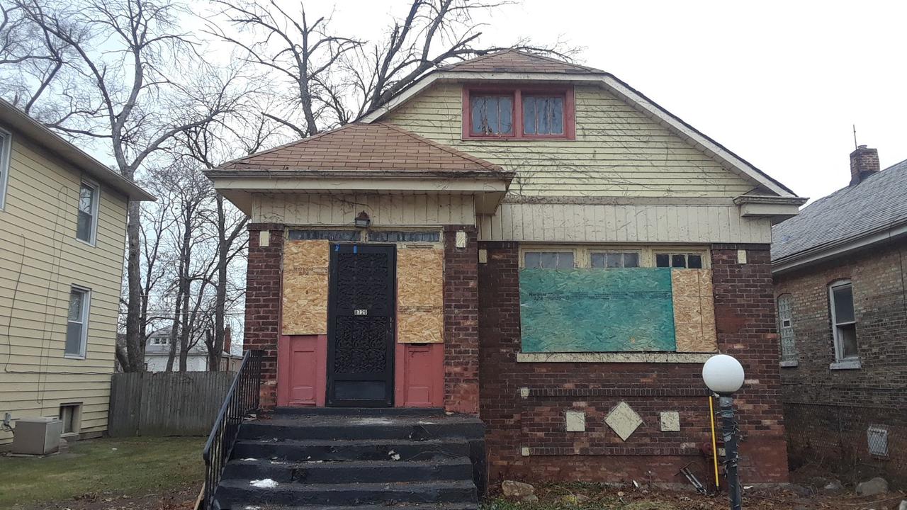 8729 S Throop St., Chicago, IL 60620