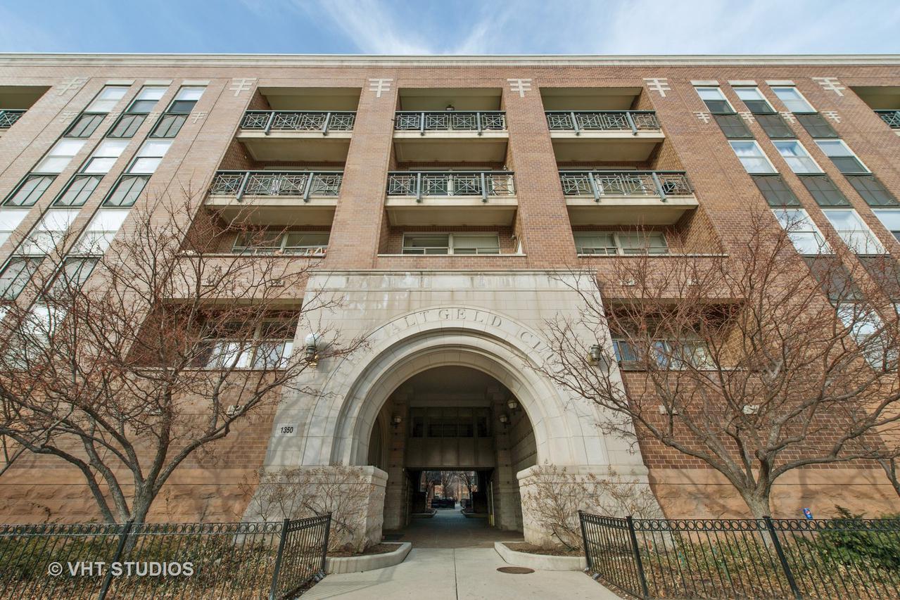 1350 W Fullerton Ave. #307, Chicago, IL 60614