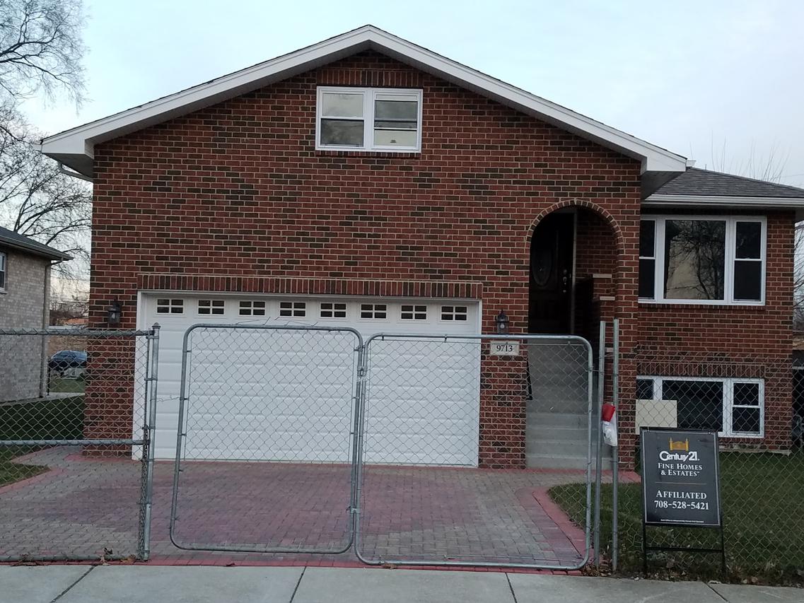 9713 S Melvina St., Oak Lawn, IL 60453
