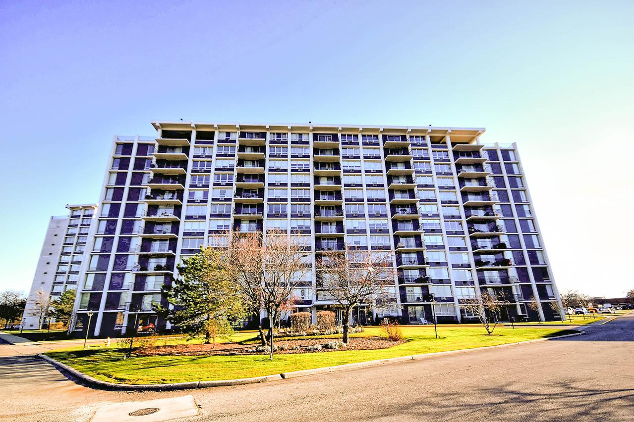 8815 W Golf Rd. #10A, Niles, IL 60714