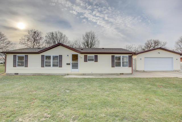 425 Grove St., Weldon, IL 61882