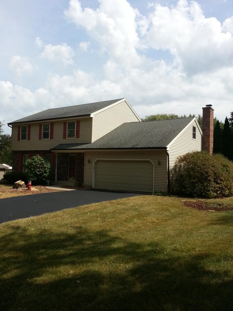 715 Yorktown Dr., Algonquin, IL 60102