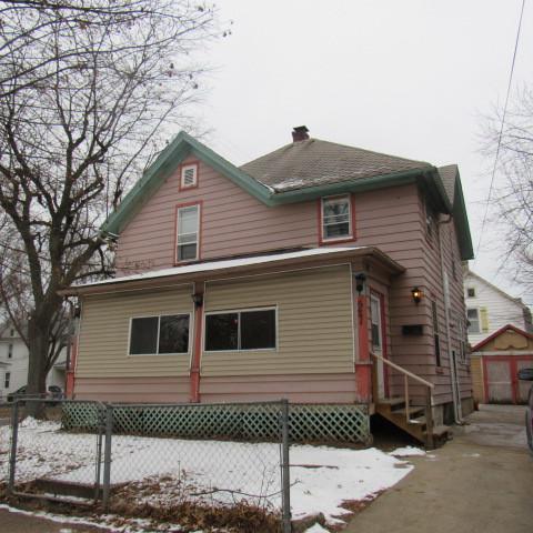527 Oakley Ave., Rockford, IL 61101