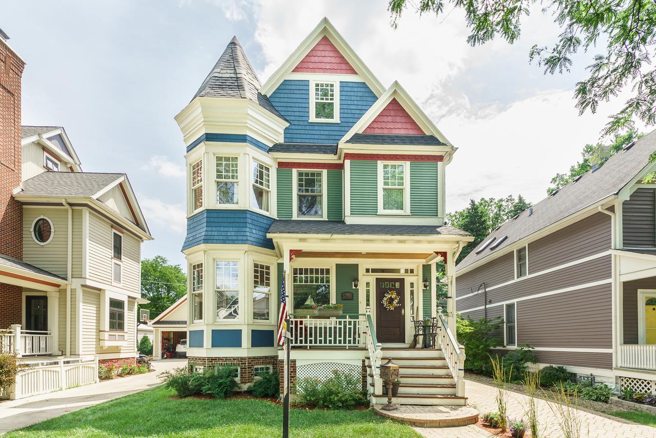 47 N Stone Ave., La Grange, IL 60525