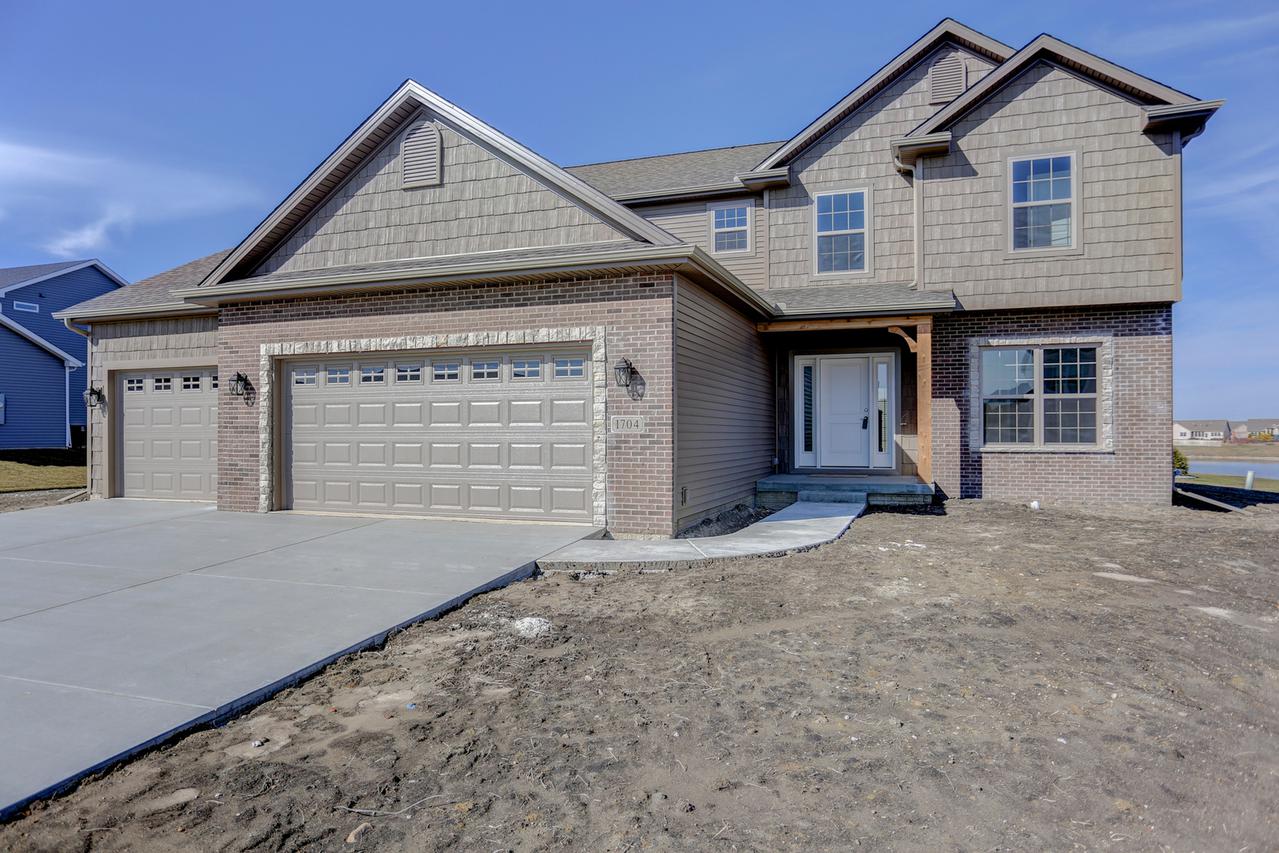 1704 Eagle Rd., Champaign, IL 61822