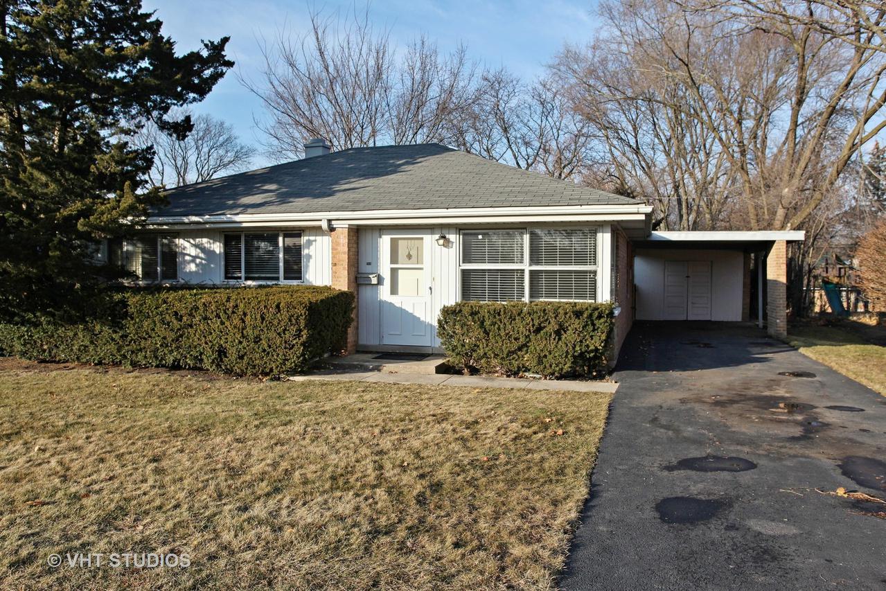 1918 Redwood Ln., Northbrook, IL 60062