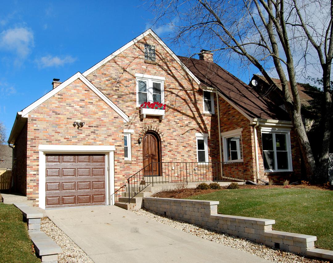 1918 Kennicott Ct., Des Plaines, IL 60018