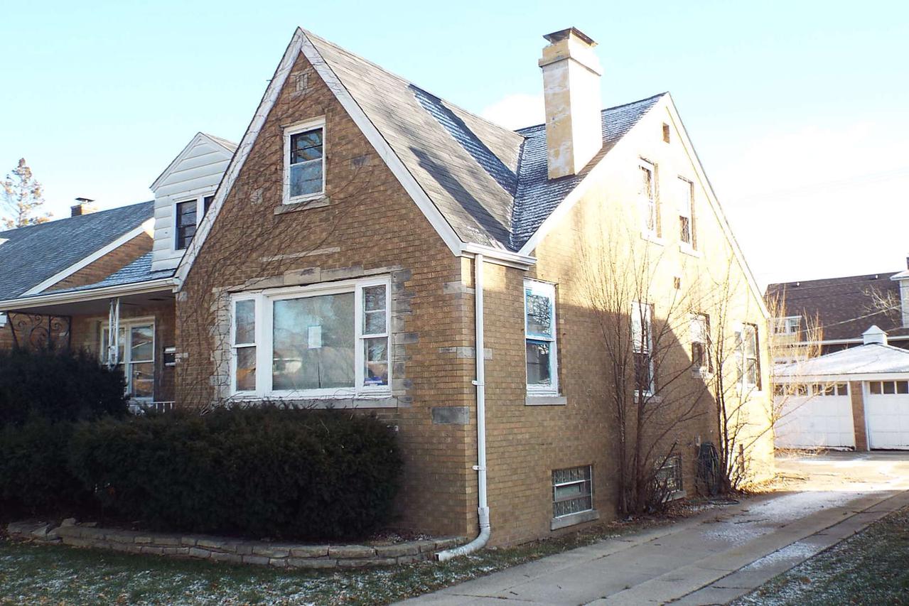 617 Freeland Ave., Calumet City, IL 60409