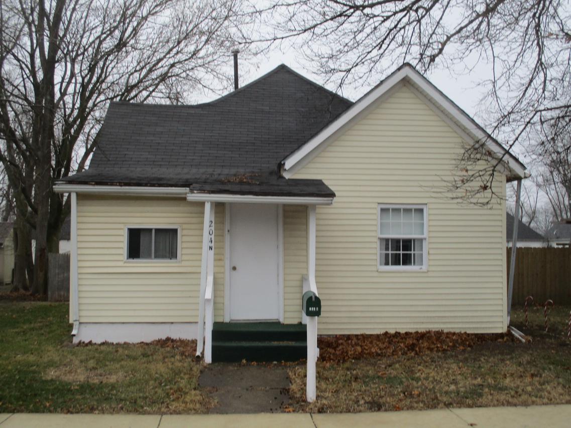 204 N Spruce St., Villa Grove, IL 61956