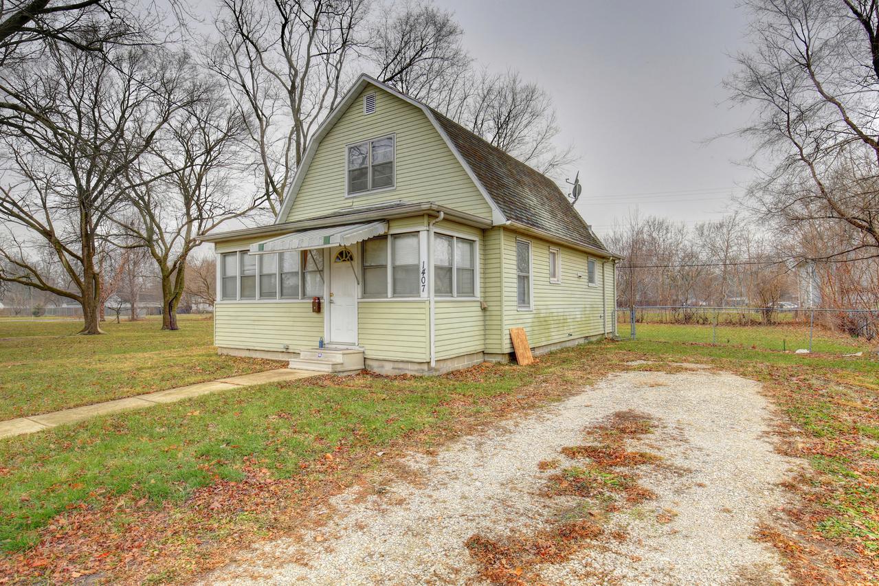 1407 N Market St., Champaign, IL 61820