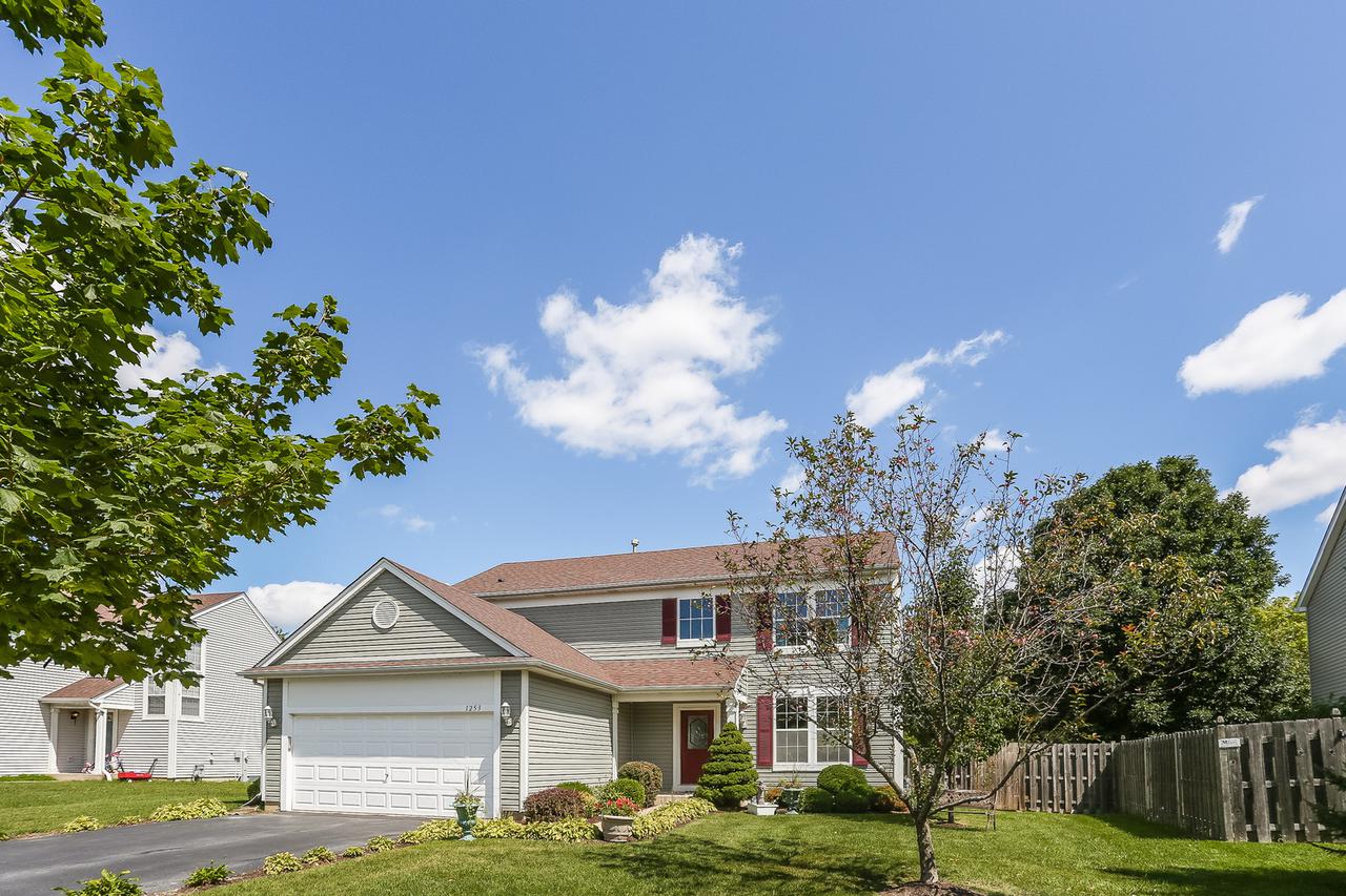 1253 Chesterfield Ln., Grayslake, IL 60030