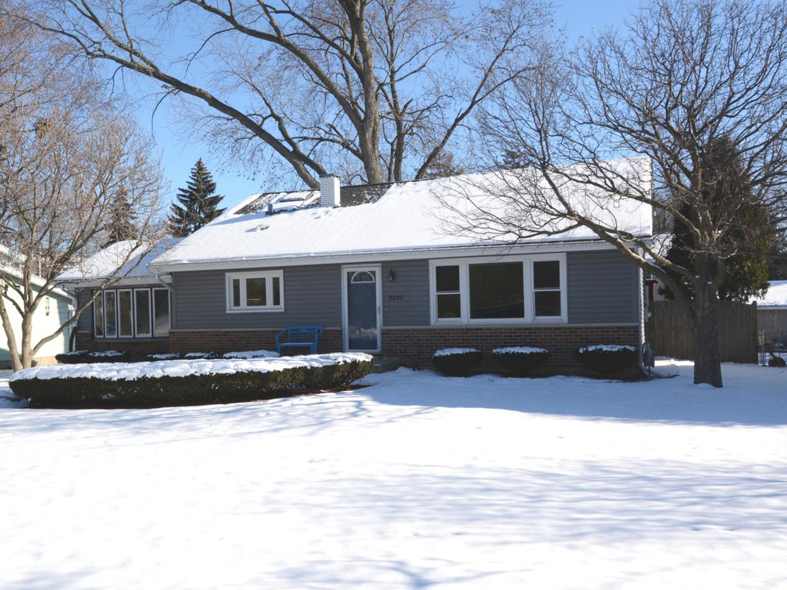 2220 Forest Ave., Rolling Meadows, IL 60008
