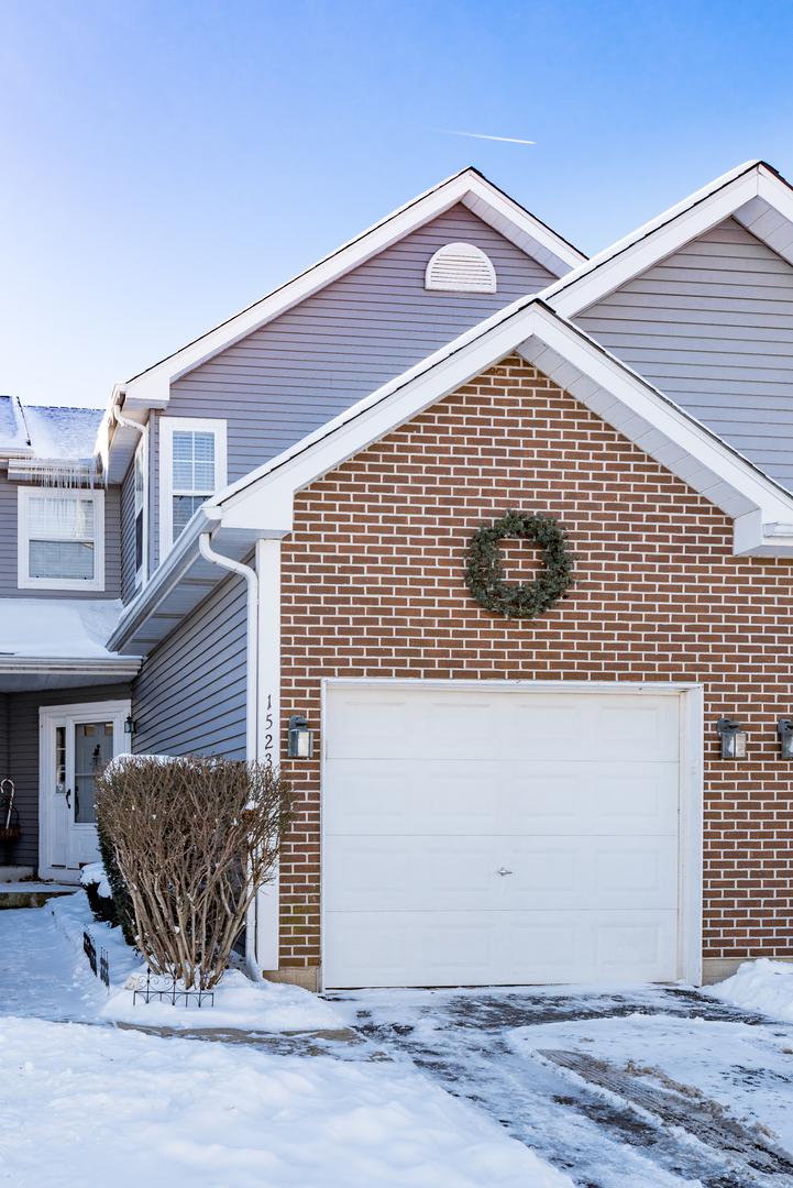 1523 Cottonwood Tr., Yorkville, IL 60560