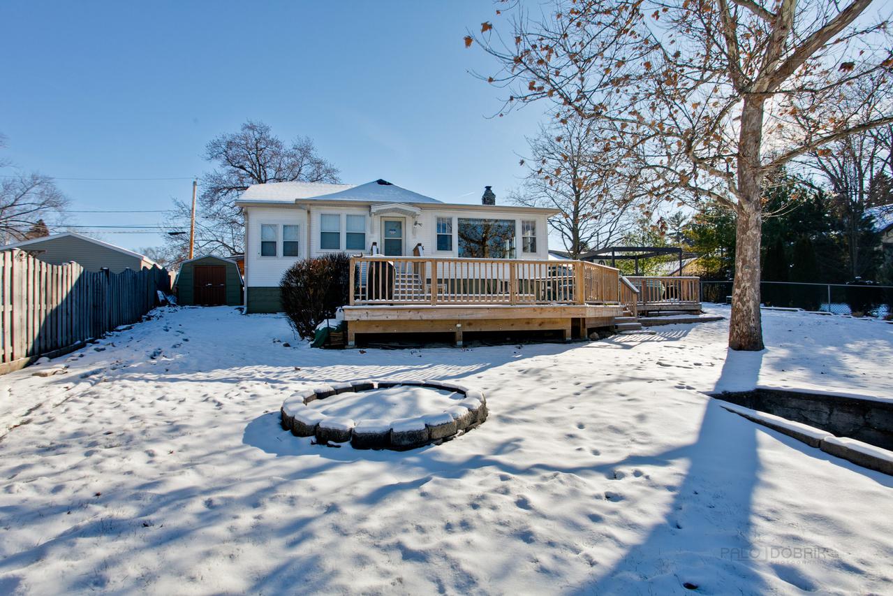 37660 N Terrace Ln., Spring Grove, IL 60081