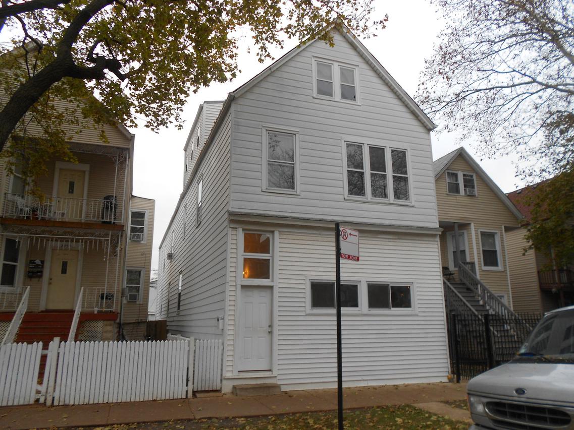 2957 N Avers Ave., Chicago, IL 60618