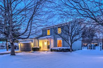 1511 Glacier Pkwy., Algonquin, IL 60102