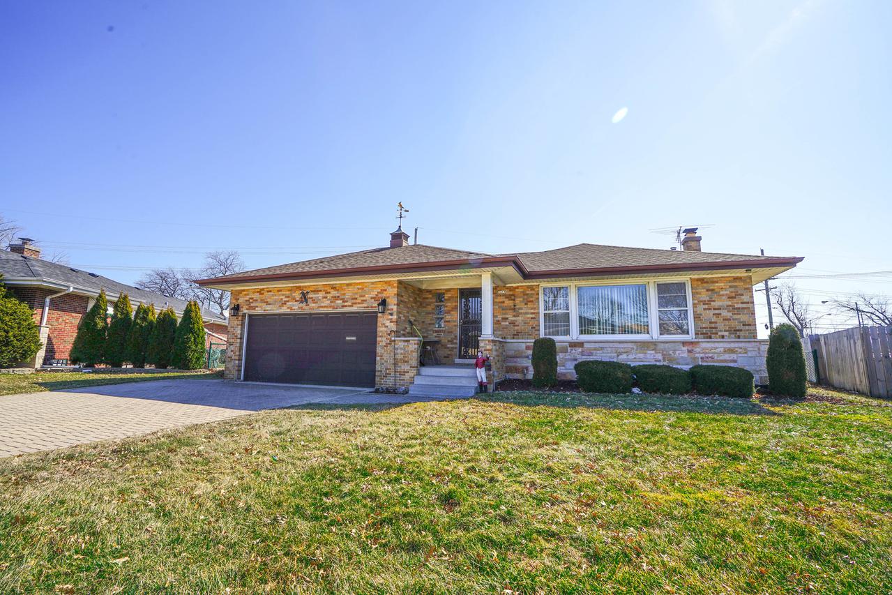 8419 W Agatite Ave., Chicago, IL 60656