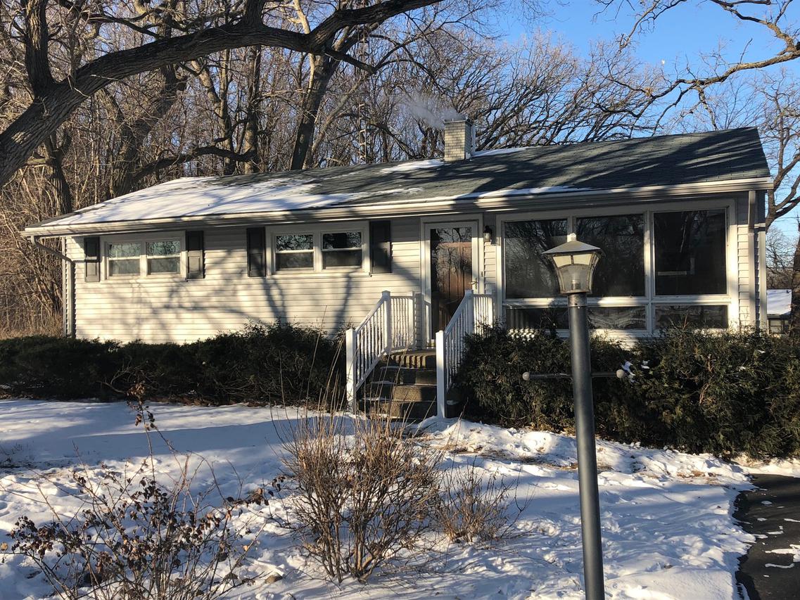 2018 W Oakleaf Dr., Mchenry, IL 60051
