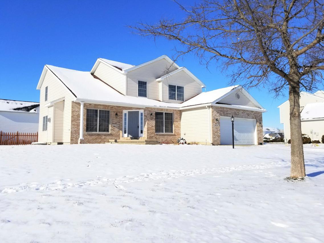 3219 Weeping Cherry Dr., Champaign, IL 61822