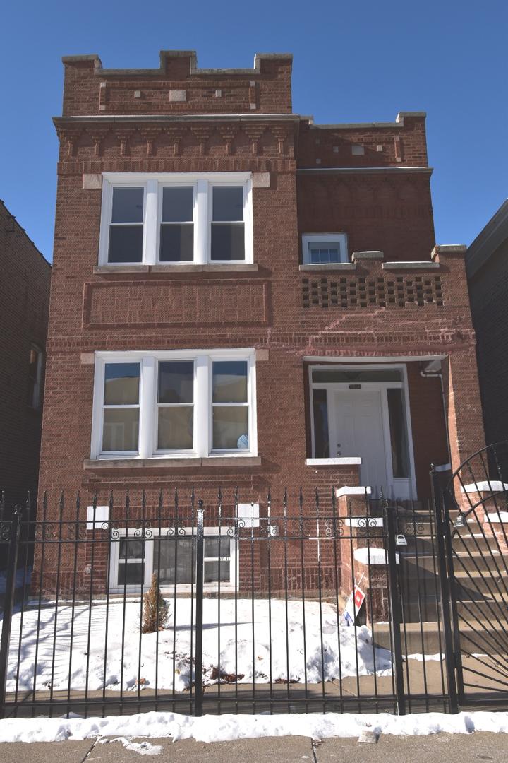 5814 S Sacramento Ave., Chicago, IL 60629